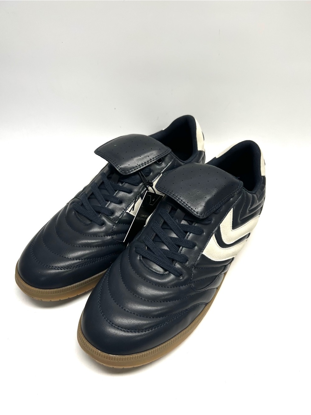Madden NYC navy men’s sneakers